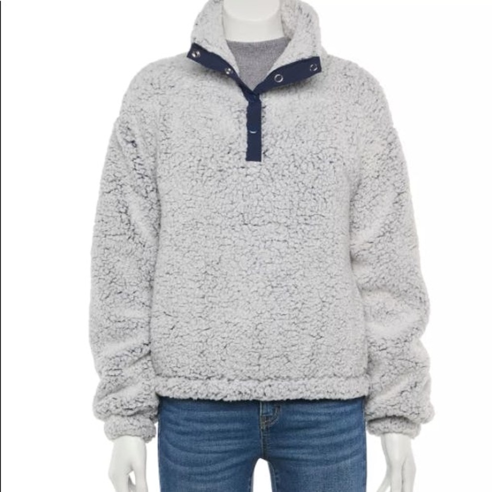 Brand-So gray Sherpa sweater. Size S.